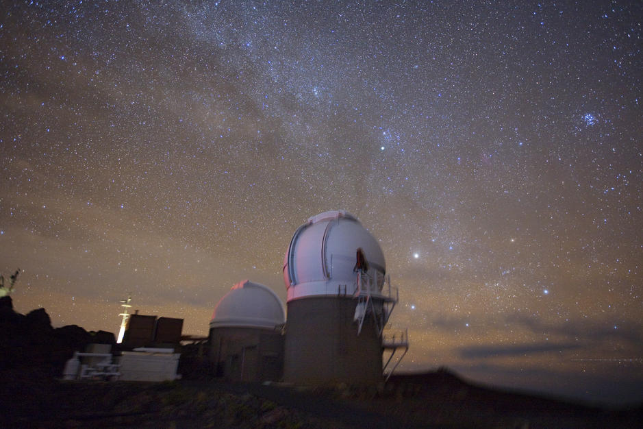 The University of Hawaii Institute for Astronomy's PS1 observatory, Maui. [Photo of the day - FEBRUARY 4, 2011]