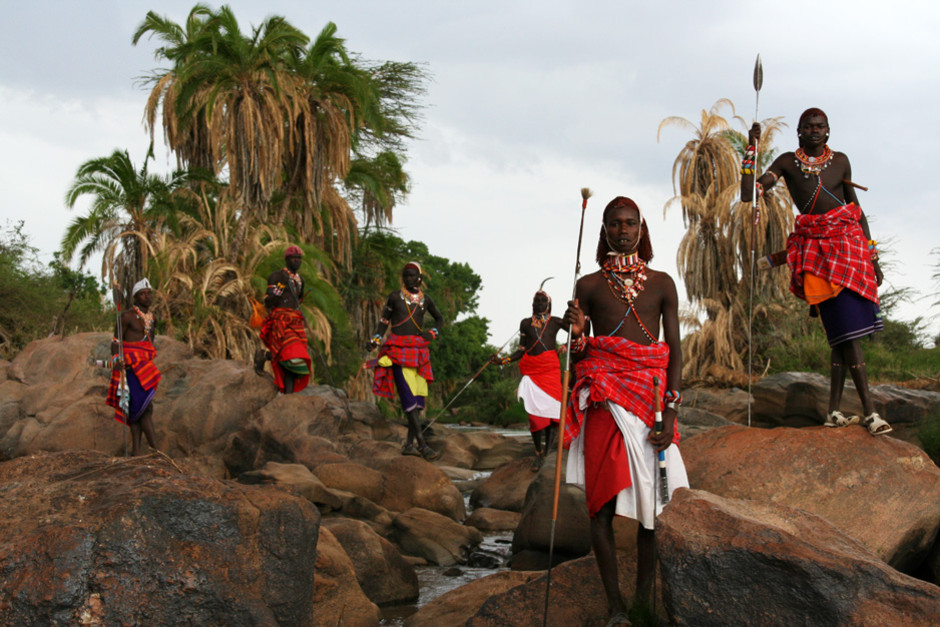 Maasai warriors stand tall with their spears. This image is from Warrior Road Trip. [Photo of the day - 7 FEBRUARI 2012]